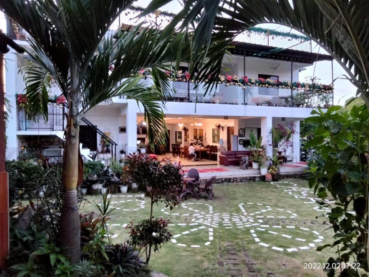 Casa De Robles Tanay Rizal Hotel Exterior foto