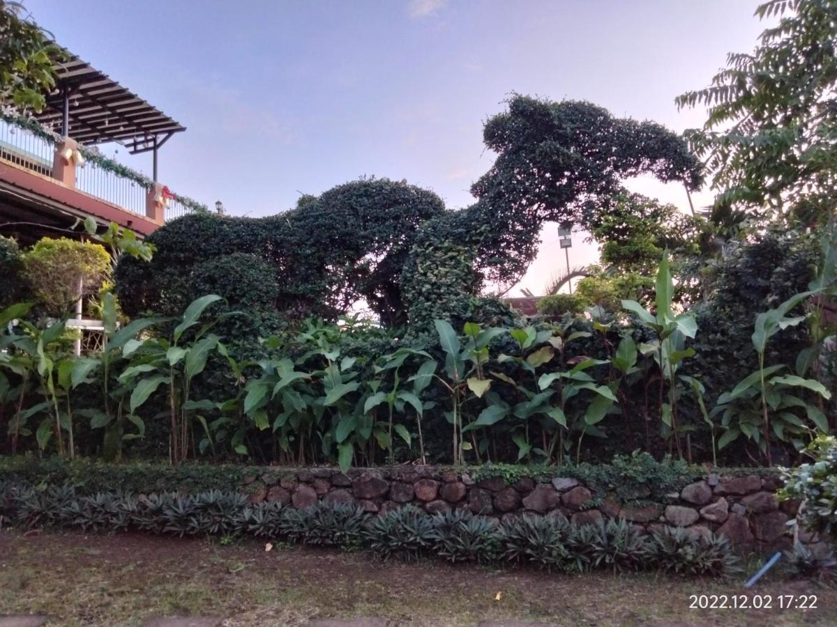 Casa De Robles Tanay Rizal Hotel Exterior foto